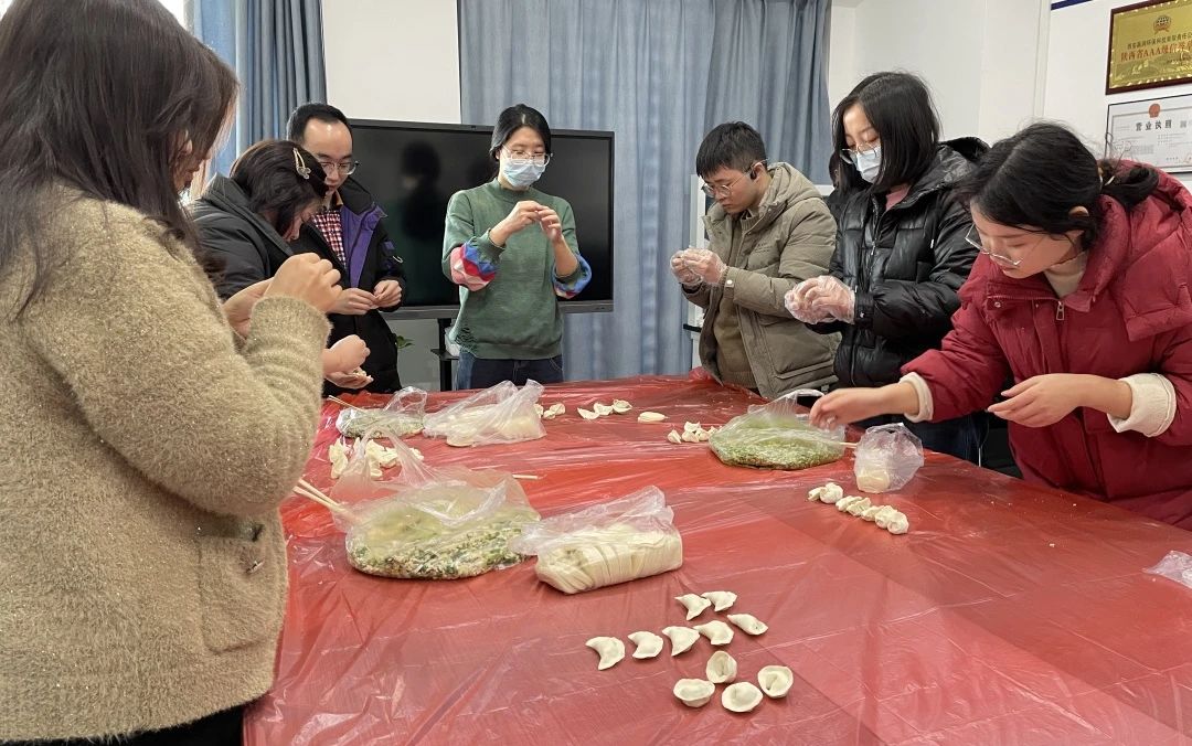贏潤(rùn)集團(tuán) | 迎冬至，包餃子，共繪溫馨畫(huà)卷！
